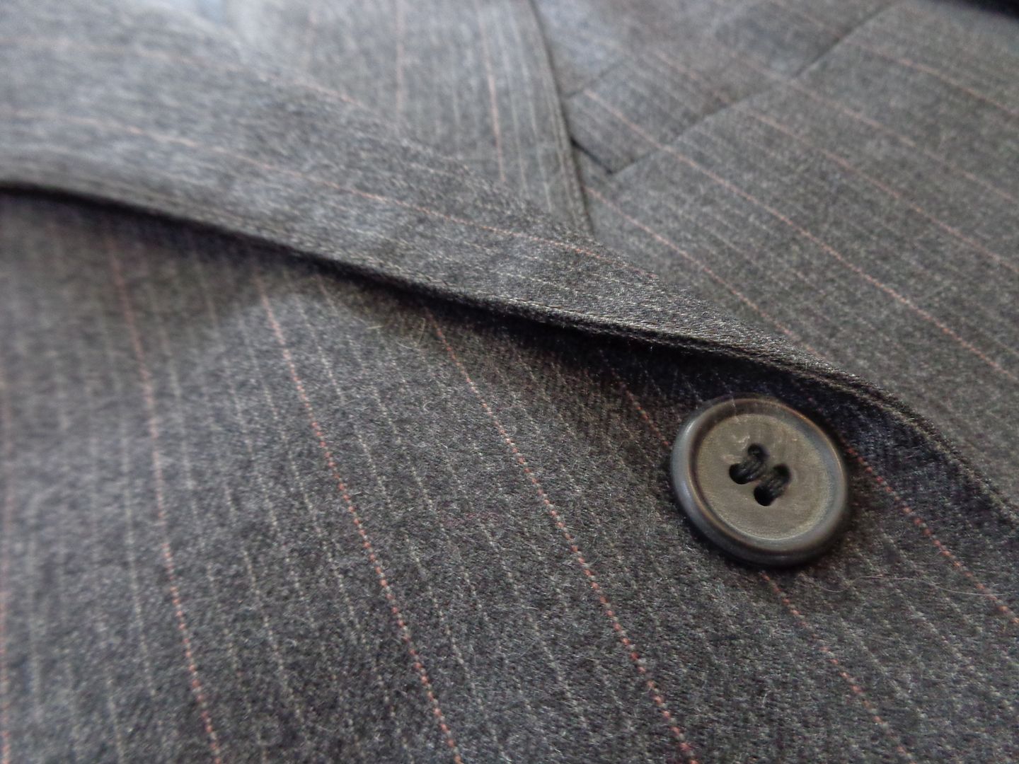 17 CLASSIC SUITSBoth TWOPIECE and THREEPIECE! GRAILS! Paul Stuart